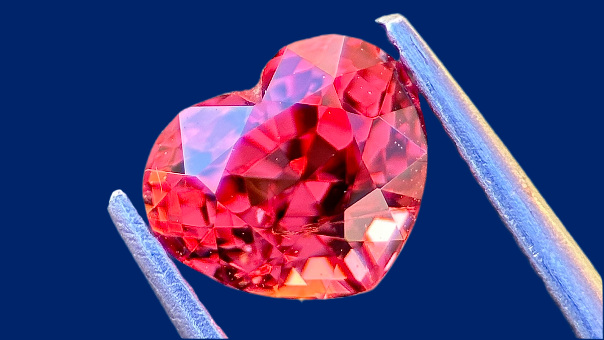 Spinelle Rose Naturelle De Mahenge - 1.52 Carats - Taille En Cœur - Non Chauffée - Pierre Précieuse Occasion