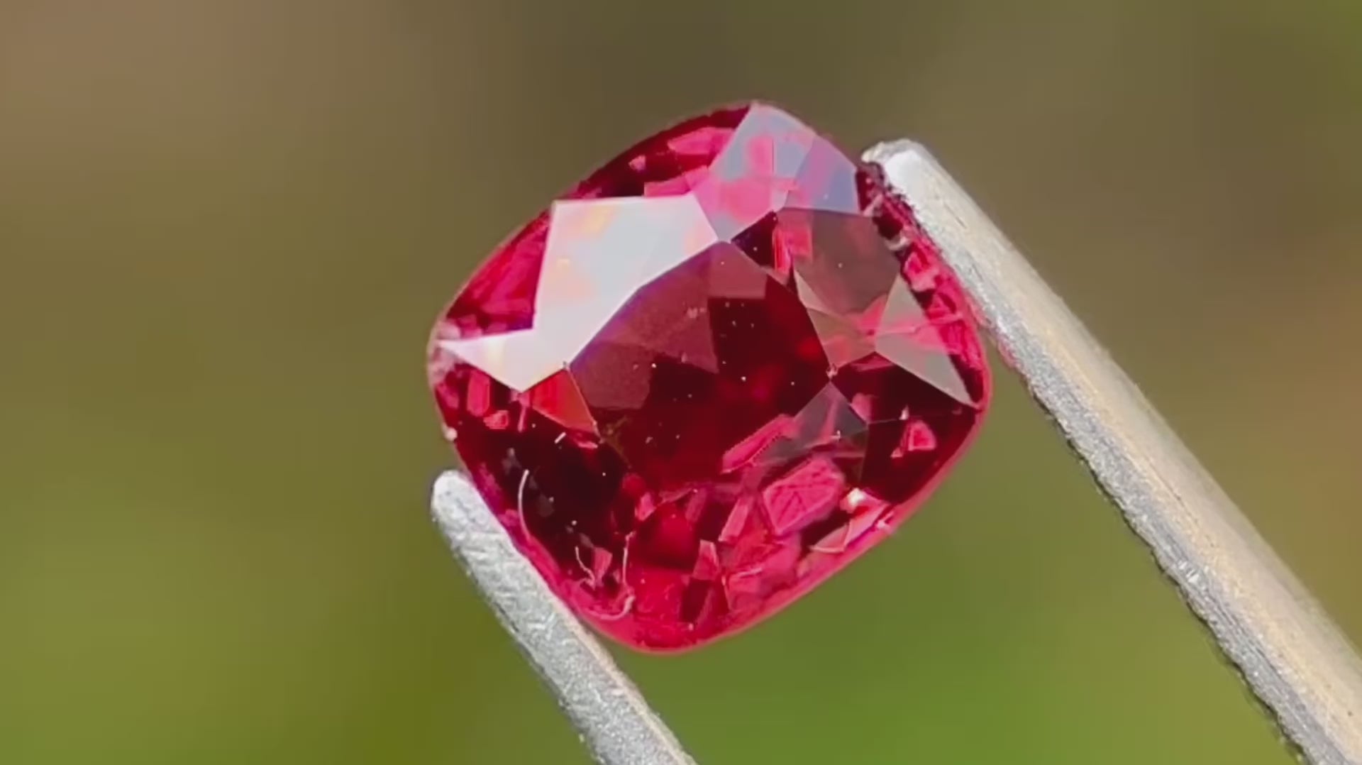 レッドスピネル1.29ct purplish red spinel d753aad40de14eae882f3201a36359